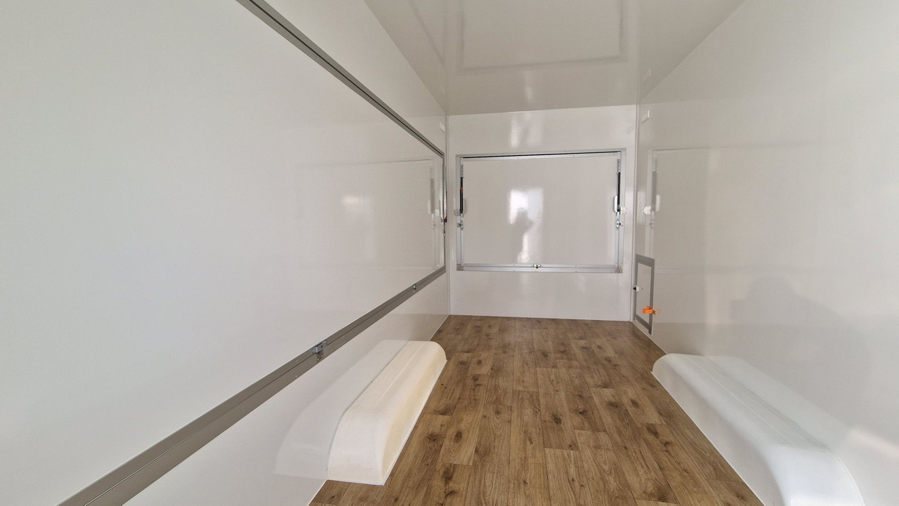 Przyczepa Gastronomiczna Handlowa FoodTruck - 자판기 트레일러 : 사진 4 Przyczepa Gastronomiczna Handlowa FoodTruck - 자판기 트레일러 : 사진 4