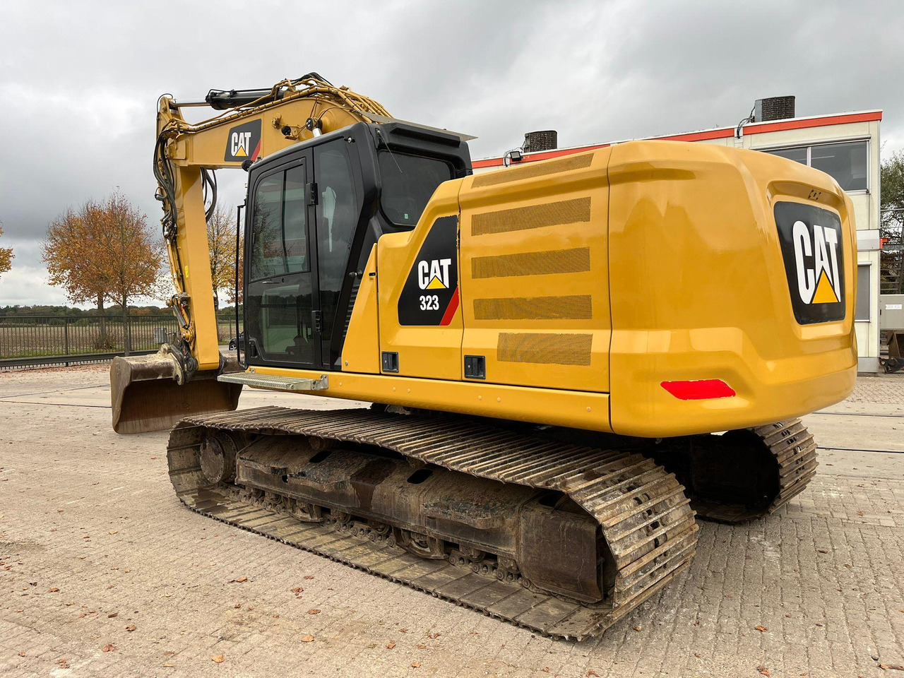 Caterpillar 323 07A - 크롤러 굴삭기 : 사진 1 Caterpillar 323 07A - 크롤러 굴삭기 : 사진 1