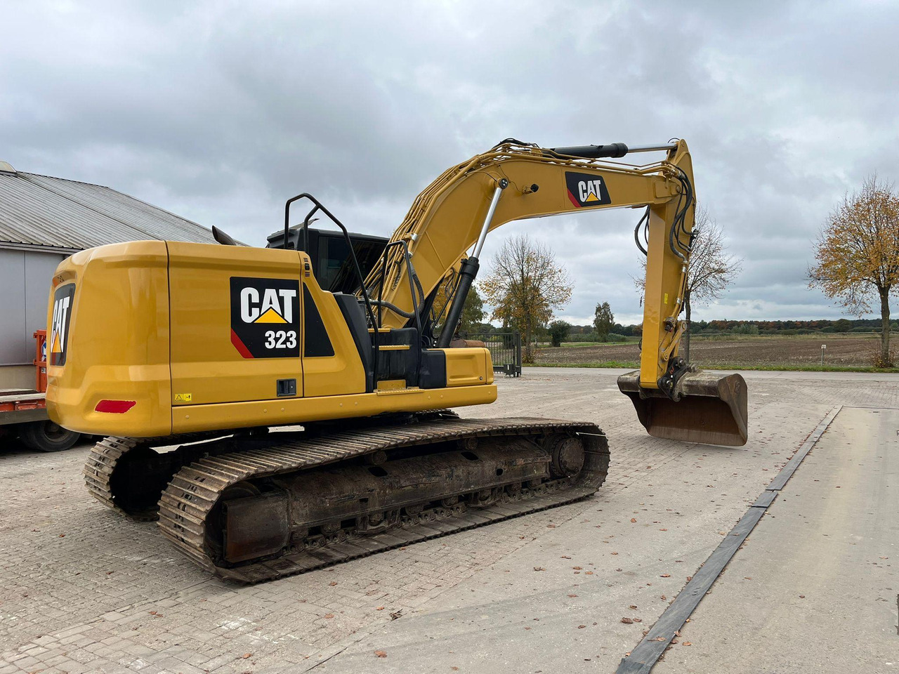 Caterpillar 323 07A - 크롤러 굴삭기 : 사진 2 Caterpillar 323 07A - 크롤러 굴삭기 : 사진 2
