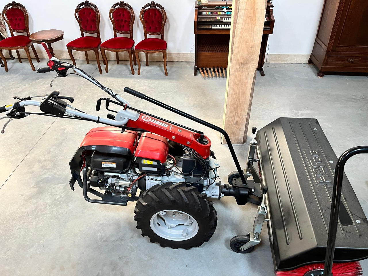 Emak mak 18 - 산업용 스위퍼 : 사진 1 Emak mak 18 - 산업용 스위퍼 : 사진 1