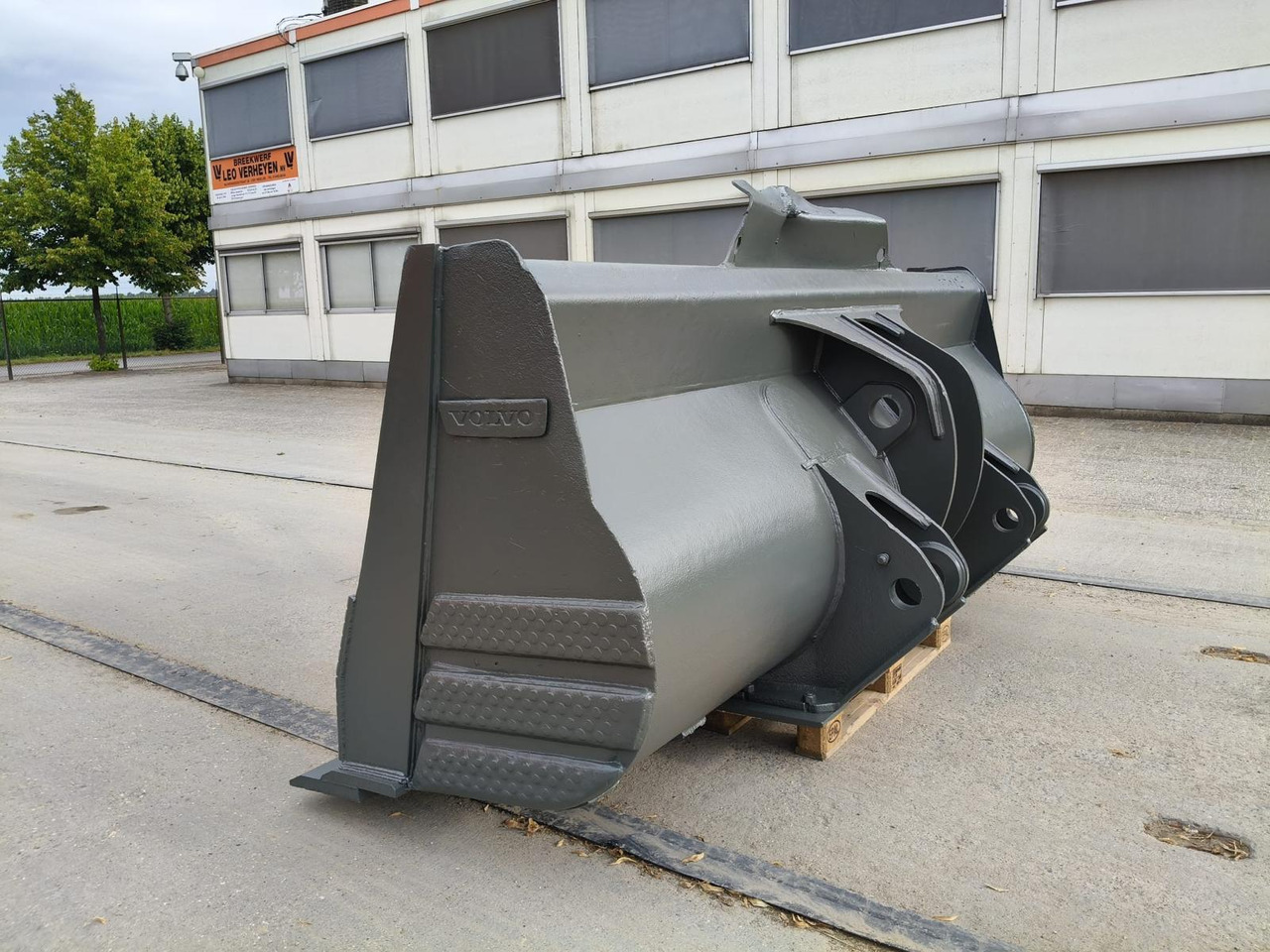 Volvo L 220 - 기타 기계 : 사진 3 Volvo L 220 - 기타 기계 : 사진 3