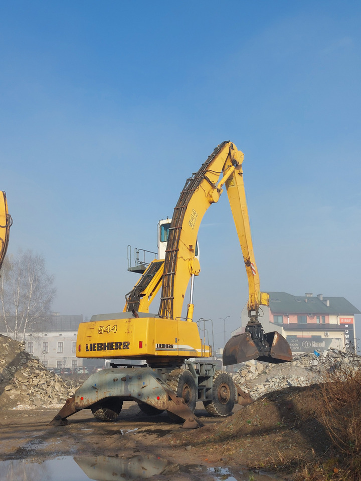 LIEBHERR A944BHD - 폐기물/ 산업 처리기 : 사진 3 LIEBHERR A944BHD - 폐기물/ 산업 처리기 : 사진 3