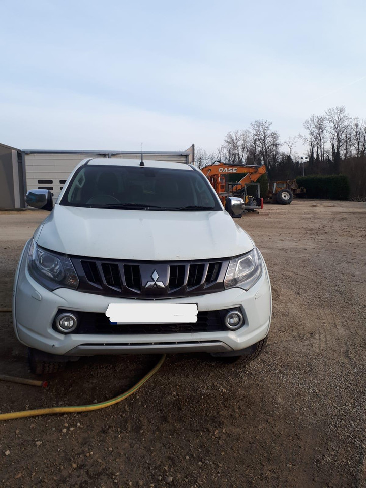 MITSUBISKI L200 - 차량 : 사진 1 MITSUBISKI L200 - 차량 : 사진 1