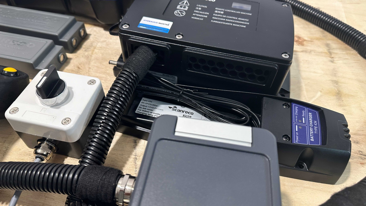 산림용 장비 Proportional Valve Walvoil DPX100 with Control Scanreco RC400 and JP Joysticks Danfoss for Parker, Nordhyraulic, Fassi, Hiab : 사진 18