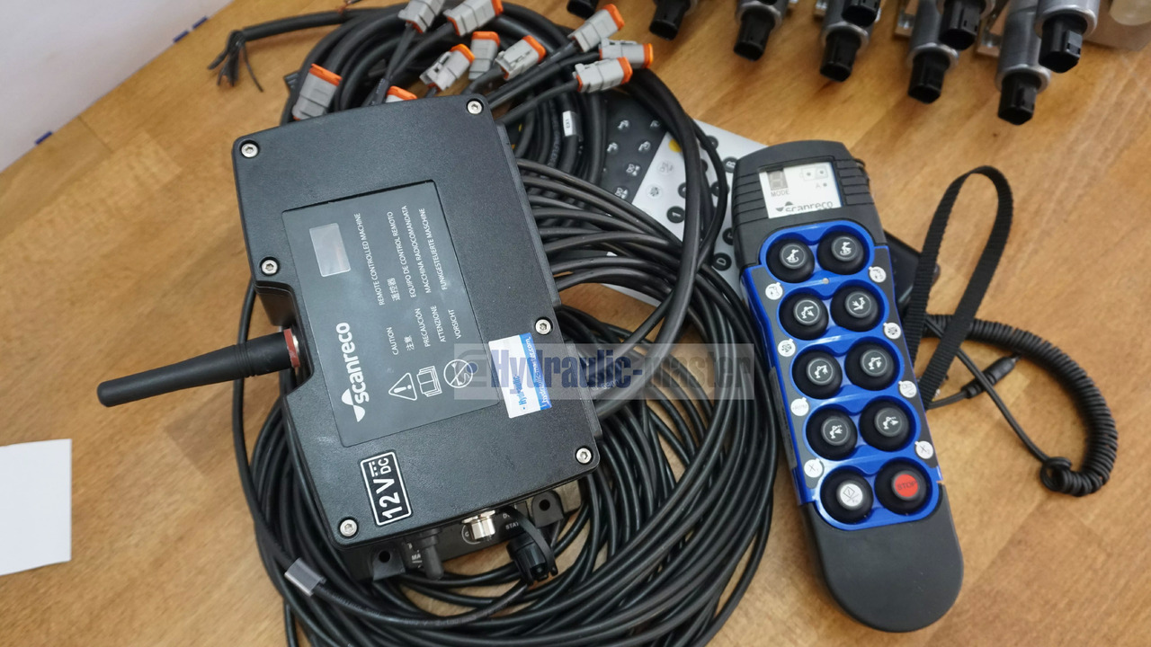 Radio Remote Scanreco RC400 G2B Palfinger, Kubota, Liebherr - 산림용 장비 : 사진 2 Radio Remote Scanreco RC400 G2B Palfinger, Kubota, Liebherr - 산림용 장비 : 사진 2