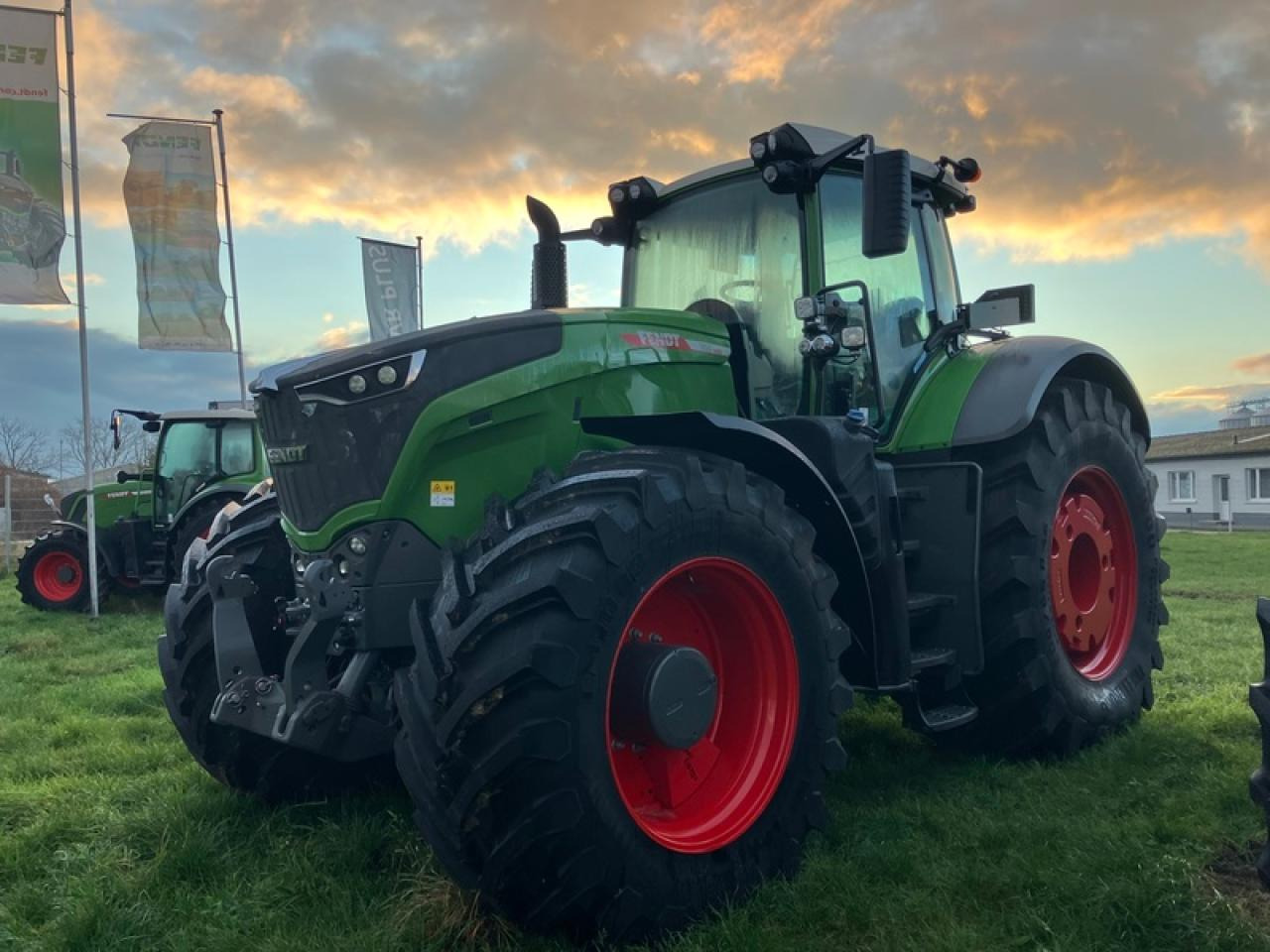 Fendt VARIO 1050 - 장궤형 트랙터 : 사진 2 Fendt VARIO 1050 - 장궤형 트랙터 : 사진 2