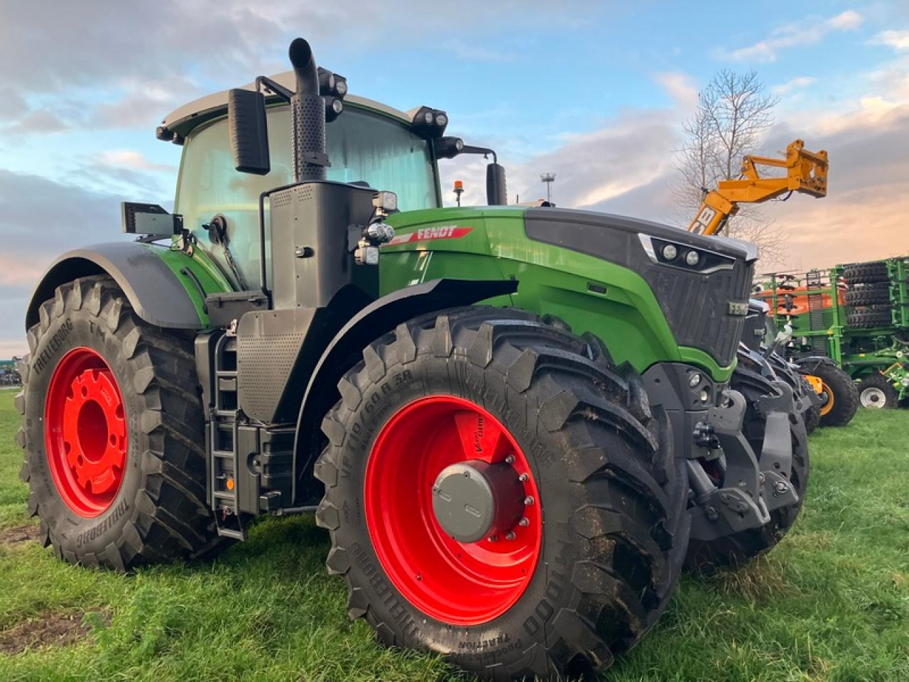 Fendt VARIO 1050 - 장궤형 트랙터 : 사진 1 Fendt VARIO 1050 - 장궤형 트랙터 : 사진 1
