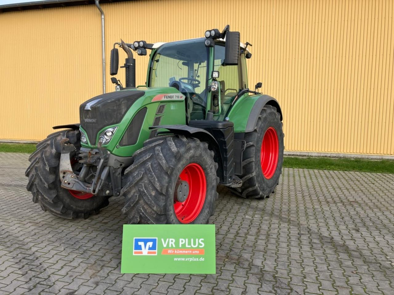 Fendt VARIO 718 S4 - 장궤형 트랙터 : 사진 1 Fendt VARIO 718 S4 - 장궤형 트랙터 : 사진 1