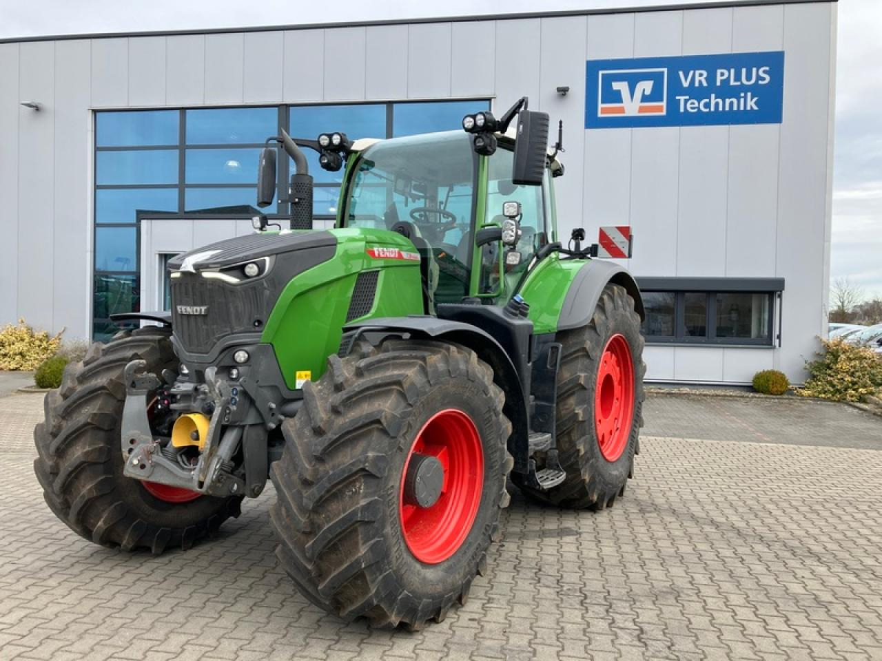 Fendt VARIO 728 GEN 7//RTK//VARIO GRIP - 장궤형 트랙터 : 사진 1 Fendt VARIO 728 GEN 7//RTK//VARIO GRIP - 장궤형 트랙터 : 사진 1