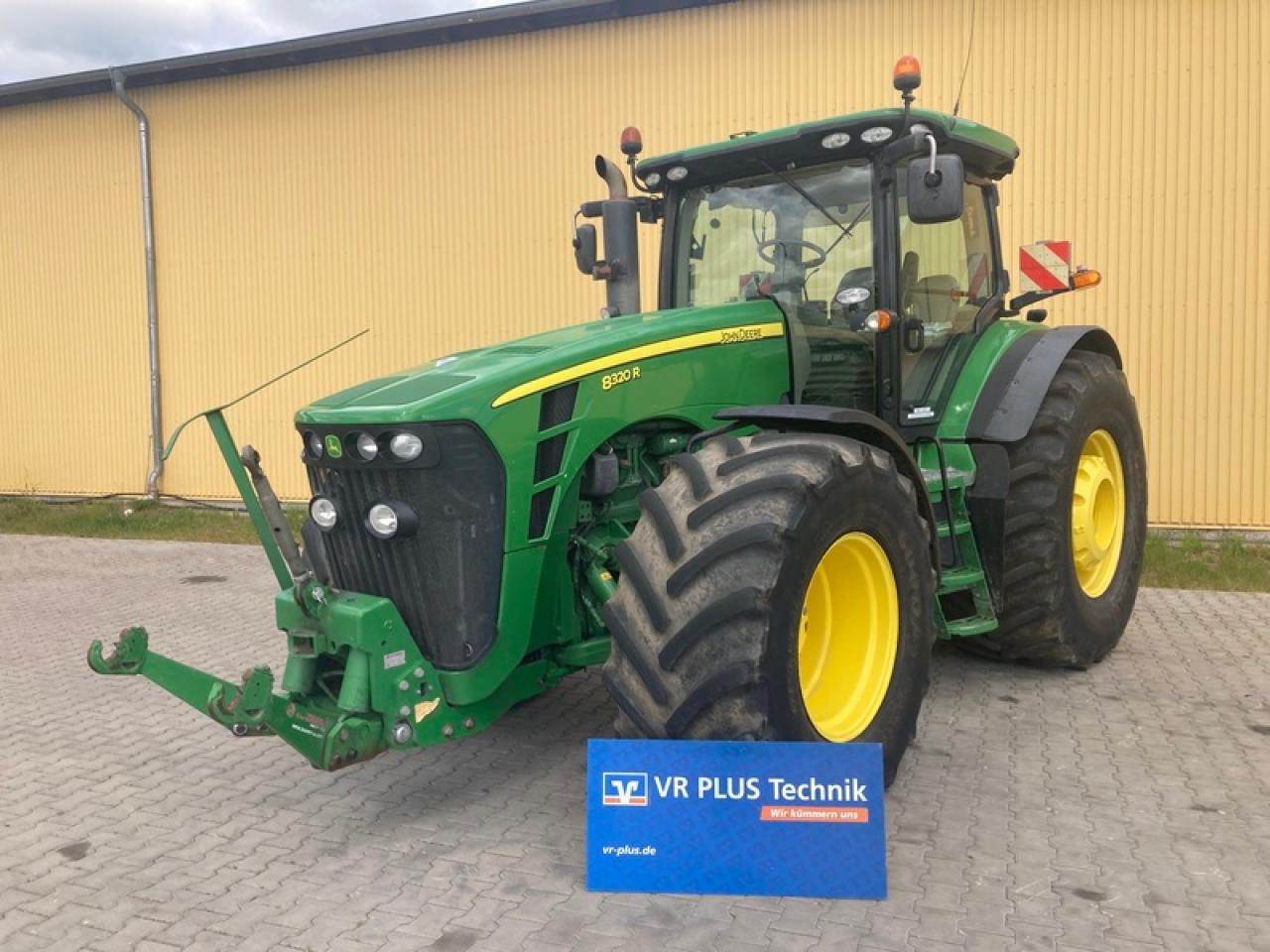 John Deere 8320 R AUTOPOWER - 장궤형 트랙터 : 사진 1 John Deere 8320 R AUTOPOWER - 장궤형 트랙터 : 사진 1