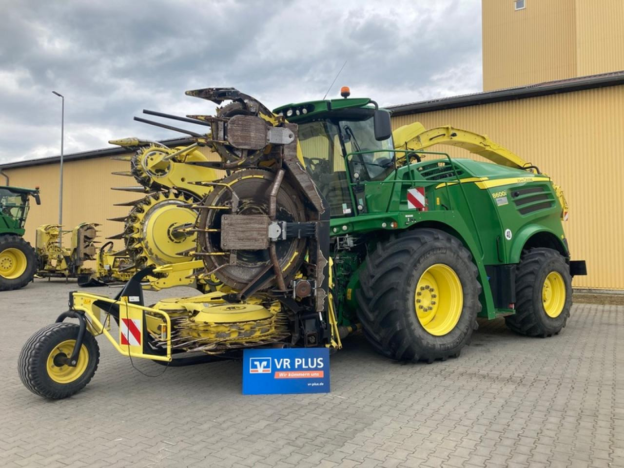 John Deere 8600 I - 견인식 목초수확기 : 사진 1 John Deere 8600 I - 견인식 목초수확기 : 사진 1