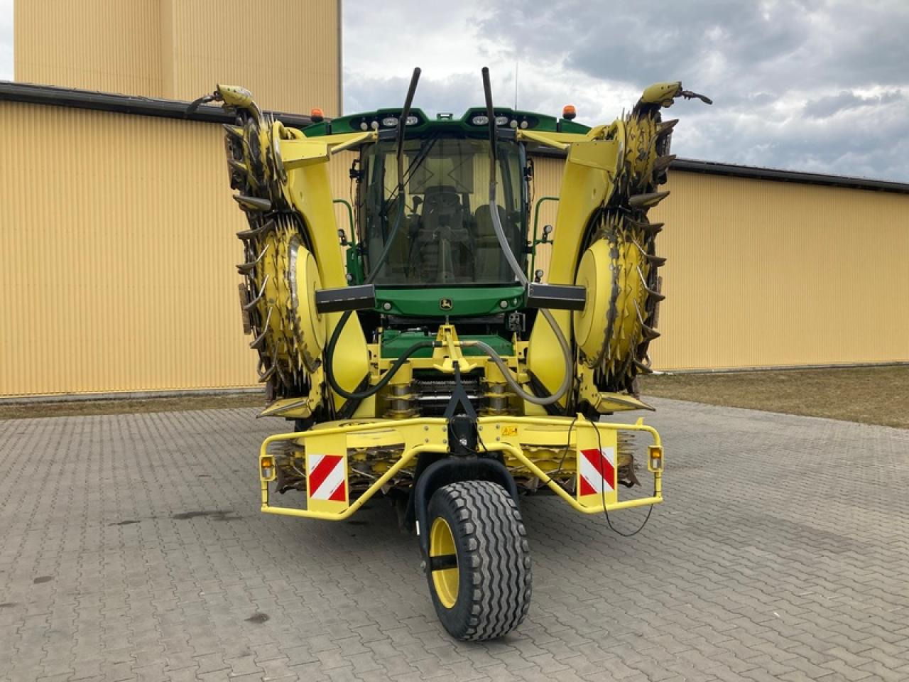 John Deere 8600 I - 견인식 목초수확기 : 사진 4 John Deere 8600 I - 견인식 목초수확기 : 사진 4
