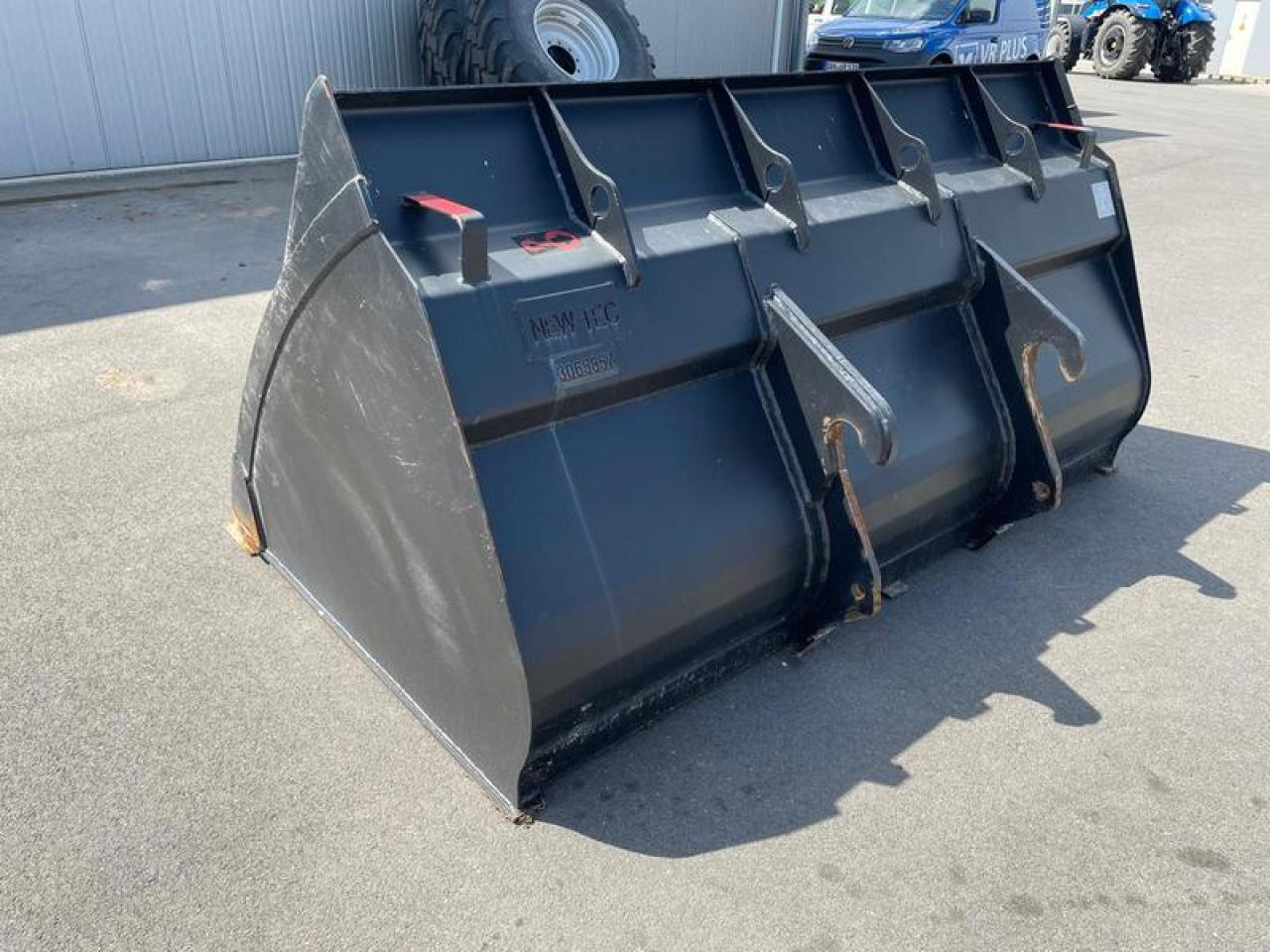 LEICHTGUTSCHAUFEL NEW HOLLAND - 로더 버킷 : 사진 2 LEICHTGUTSCHAUFEL NEW HOLLAND - 로더 버킷 : 사진 2