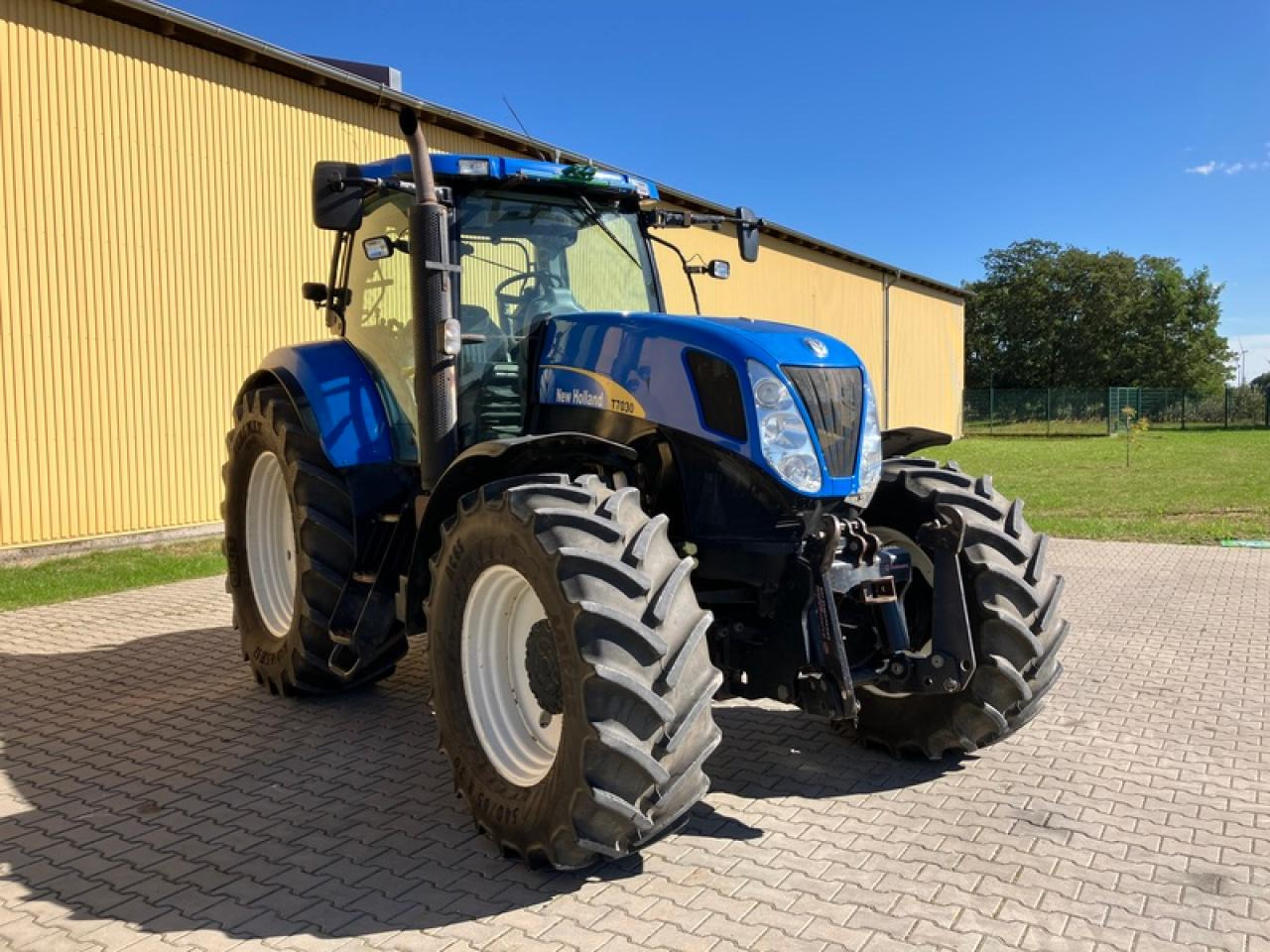 New Holland T7030 // GPS STARFIRE 6000 - 장궤형 트랙터 : 사진 4 New Holland T7030 // GPS STARFIRE 6000 - 장궤형 트랙터 : 사진 4