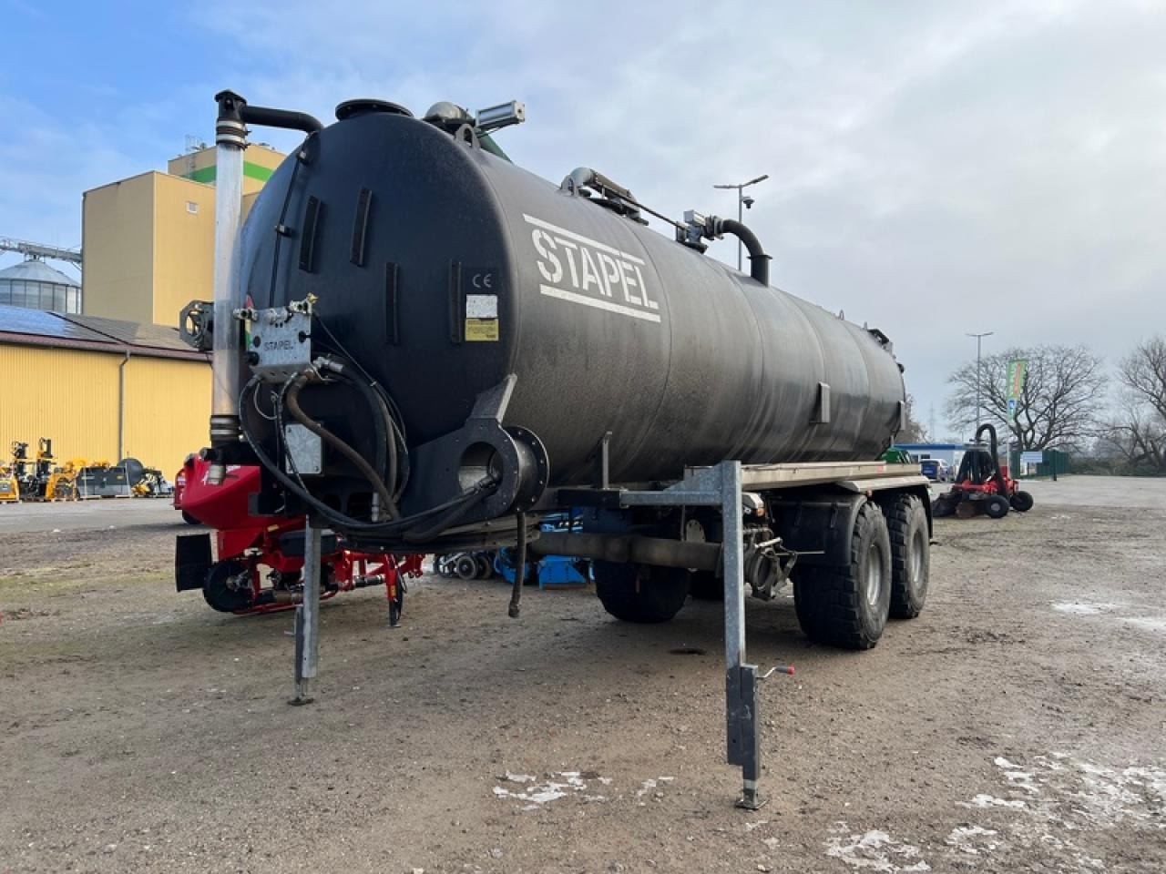 / SATTELTANKAUFLIEGER STAPEL SAP 26 - 시비 장비 : 사진 1 / SATTELTANKAUFLIEGER STAPEL SAP 26 - 시비 장비 : 사진 1