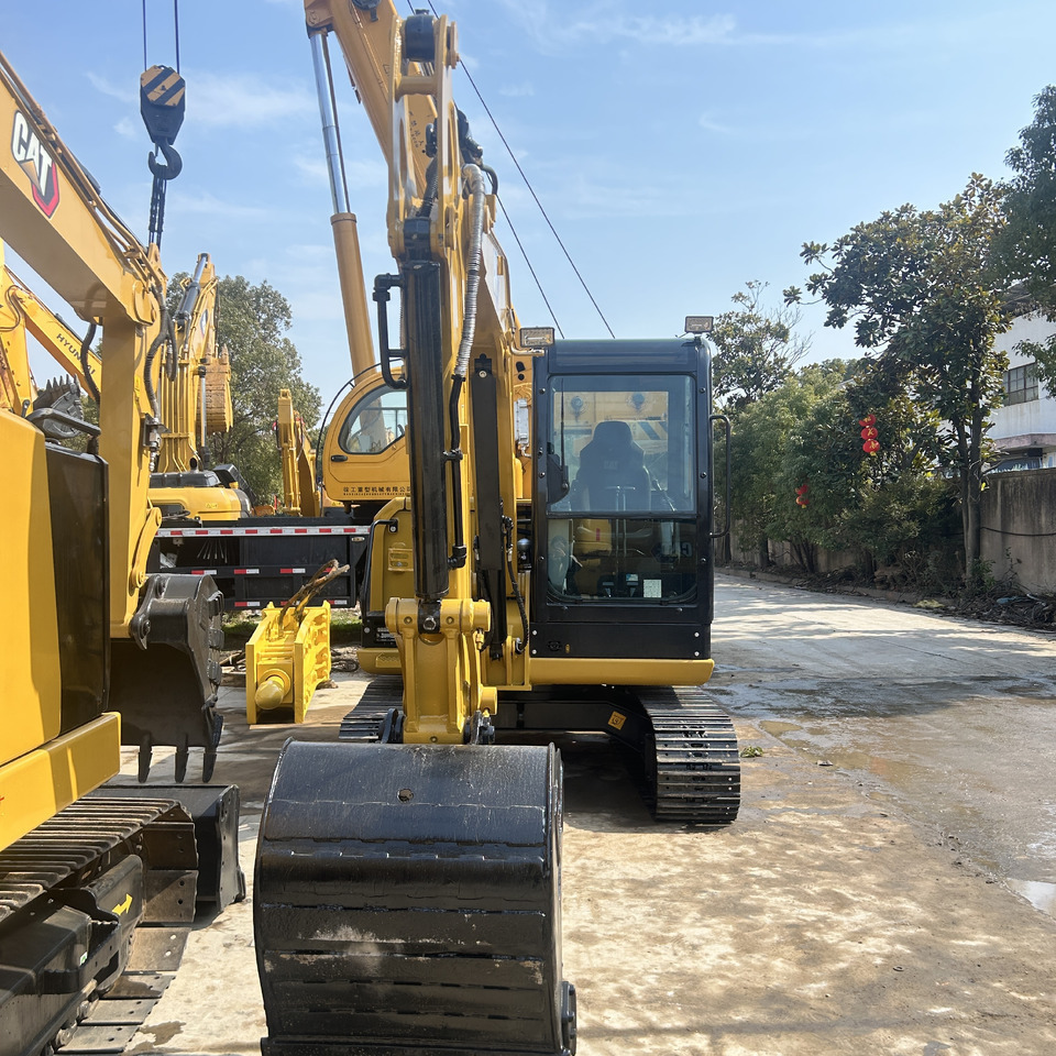CAT 305.5E2 Excavator - 크롤러 굴삭기 : 사진 2 CAT 305.5E2 Excavator - 크롤러 굴삭기 : 사진 2