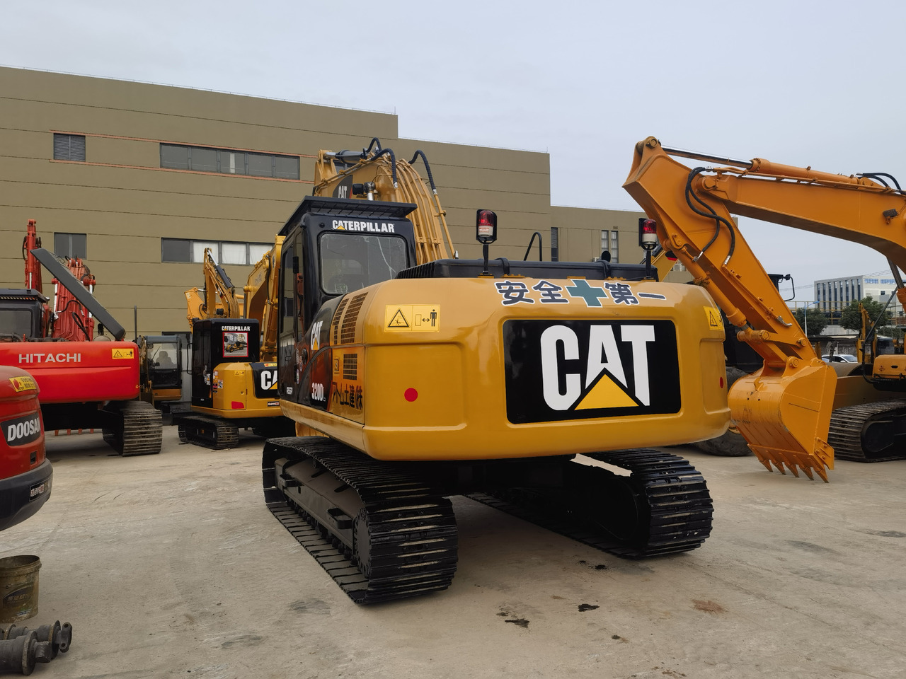 CAT 320DL Excavator - 크롤러 굴삭기 : 사진 5 CAT 320DL Excavator - 크롤러 굴삭기 : 사진 5