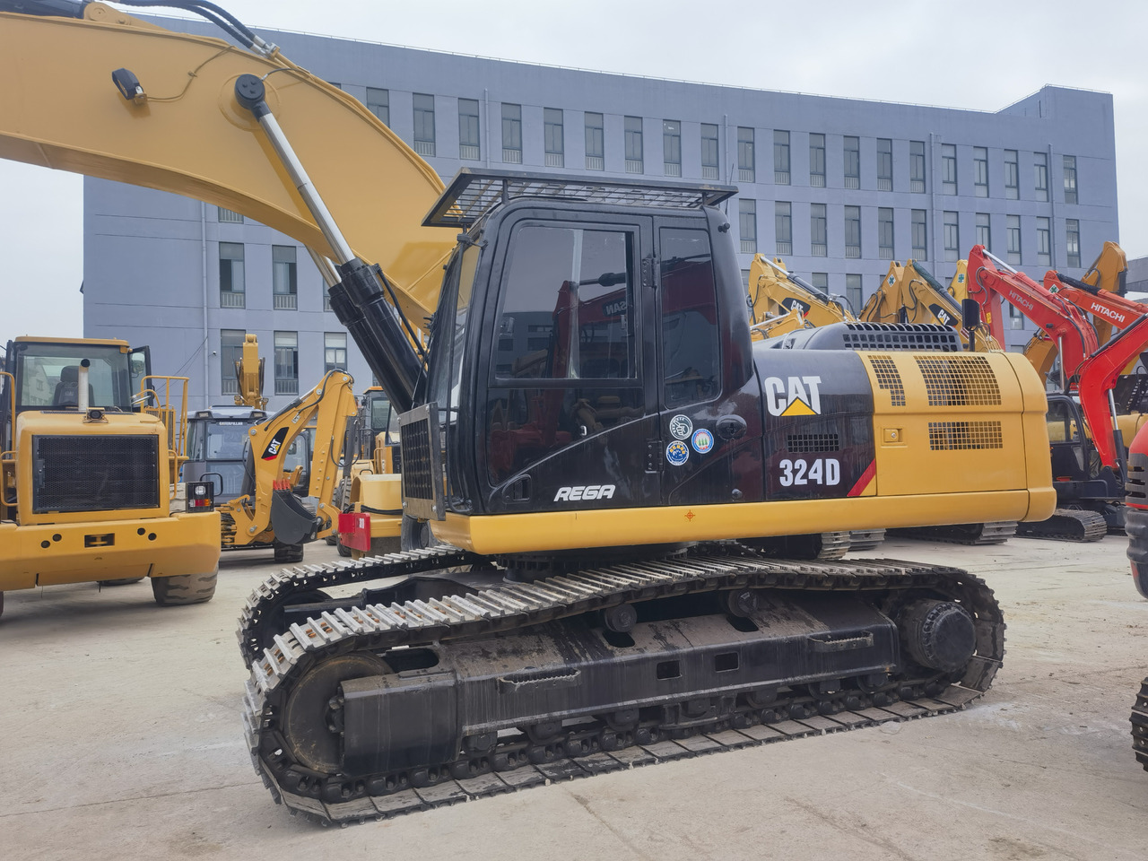 CATERPILLAR 324 D - 크롤러 굴삭기 : 사진 4 CATERPILLAR 324 D - 크롤러 굴삭기 : 사진 4