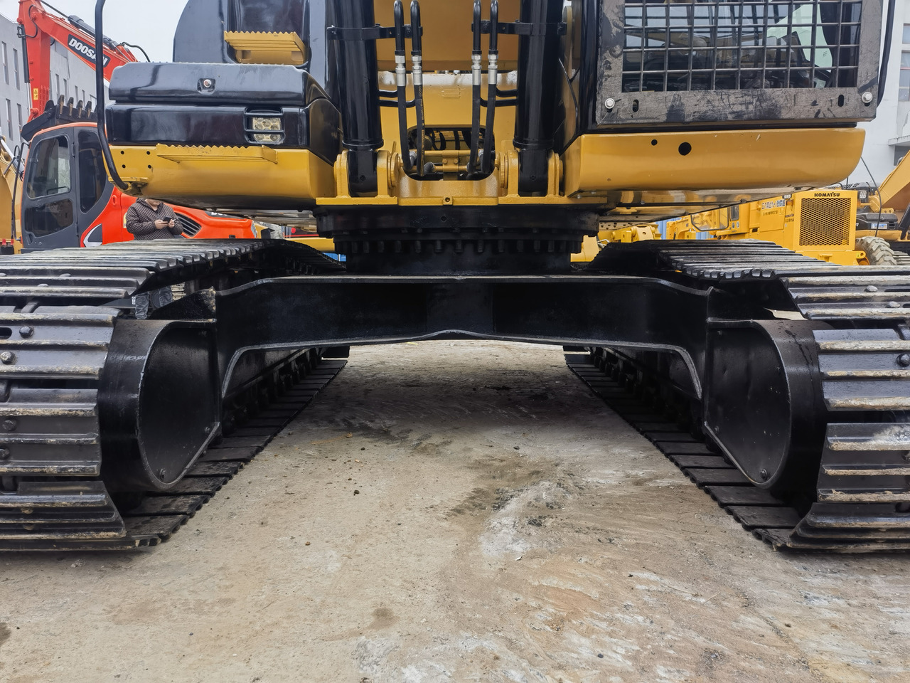 CATERPILLAR 330 D - 크롤러 굴삭기 : 사진 3 CATERPILLAR 330 D - 크롤러 굴삭기 : 사진 3