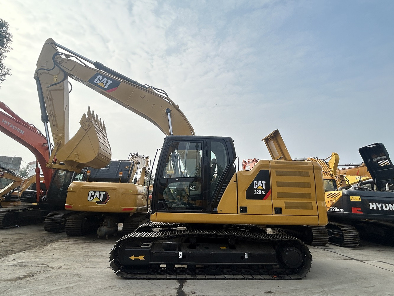 CATERPILLAR CAT 320GC CRAWLER EXCAVATOR - 크롤러 굴삭기 : 사진 1 CATERPILLAR CAT 320GC CRAWLER EXCAVATOR - 크롤러 굴삭기 : 사진 1