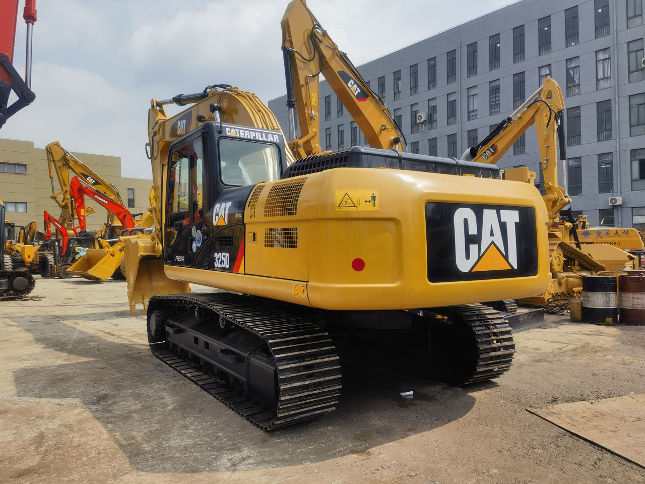 CATERPILLAR CAT 325D Excavator - 크롤러 굴삭기 : 사진 2 CATERPILLAR CAT 325D Excavator - 크롤러 굴삭기 : 사진 2