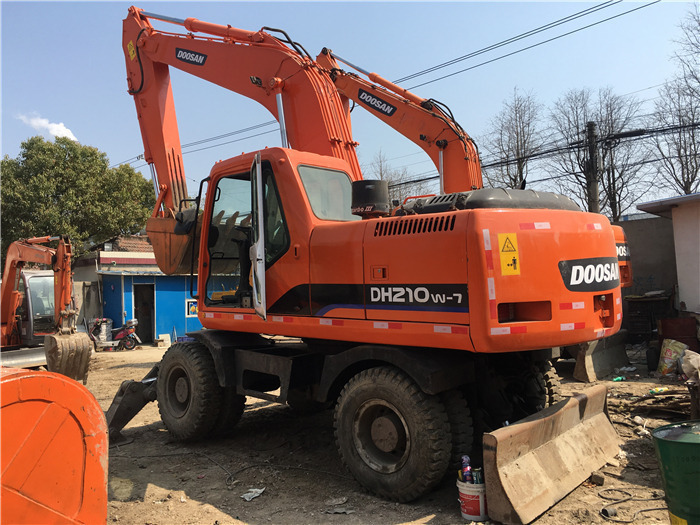 Doosan DH210w-7 wheel excavator - 휠 굴삭기 : 사진 4 Doosan DH210w-7 wheel excavator - 휠 굴삭기 : 사진 4