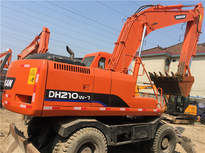 Doosan DH210w-7 wheel excavator - 휠 굴삭기 : 사진 1 Doosan DH210w-7 wheel excavator - 휠 굴삭기 : 사진 1