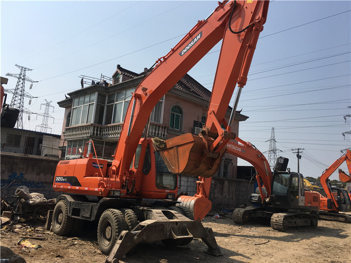 Doosan DH210w-7 wheel excavator - 휠 굴삭기 : 사진 4 Doosan DH210w-7 wheel excavator - 휠 굴삭기 : 사진 4