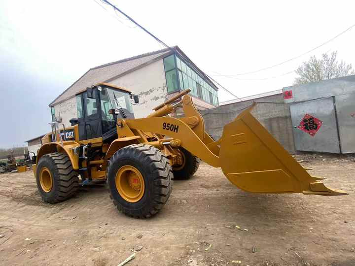 Good condition second hand cat 950h loader original japan cat loader in stock in shanghai yard - 휠 로더 : 사진 2 Good condition second hand cat 950h loader original japan cat loader in stock in shanghai yard - 휠 로더 : 사진 2