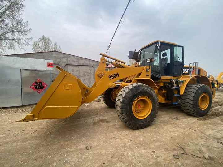 Good condition second hand cat 950h loader original japan cat loader in stock in shanghai yard - 휠 로더 : 사진 3 Good condition second hand cat 950h loader original japan cat loader in stock in shanghai yard - 휠 로더 : 사진 3