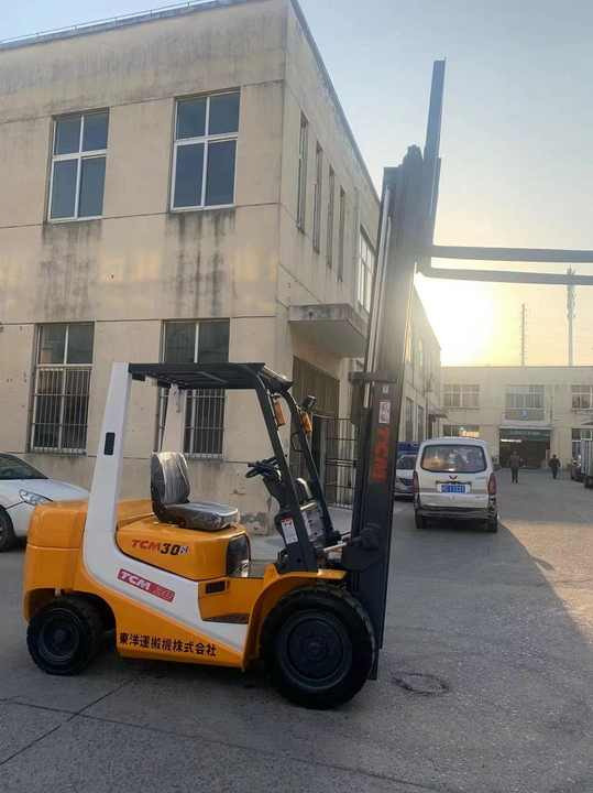 High Performance and good quality Used tcm FD30 forklift TCM FD30 for sale in shanghai china - 디젤 지게차 : 사진 2 High Performance and good quality Used tcm FD30 forklift TCM FD30 for sale in shanghai china - 디젤 지게차 : 사진 2