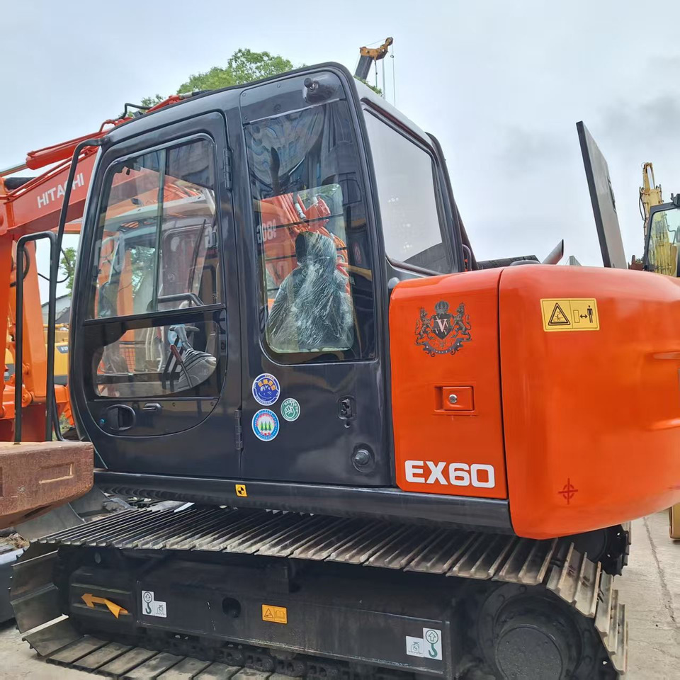 Hitachi EX60 Excavator - 크롤러 굴삭기 : 사진 3 Hitachi EX60 Excavator - 크롤러 굴삭기 : 사진 3