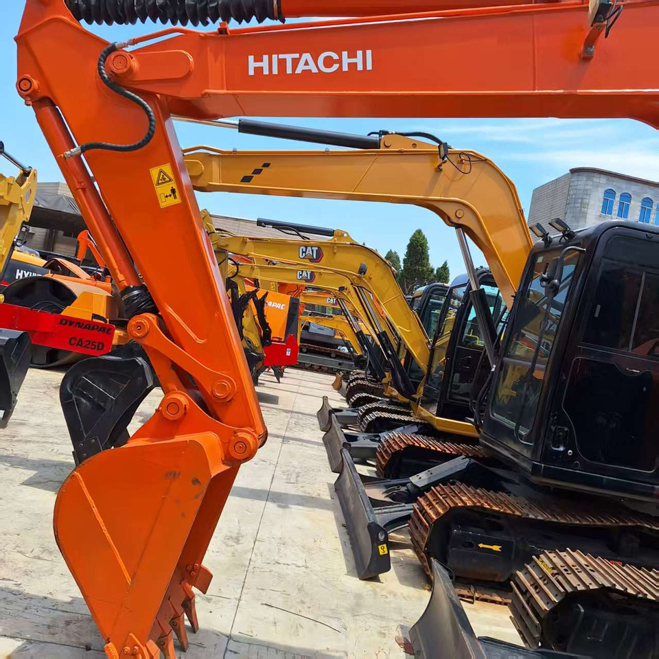 Hitachi ZX70 Excavator - 미니 굴삭기 : 사진 1 Hitachi ZX70 Excavator - 미니 굴삭기 : 사진 1