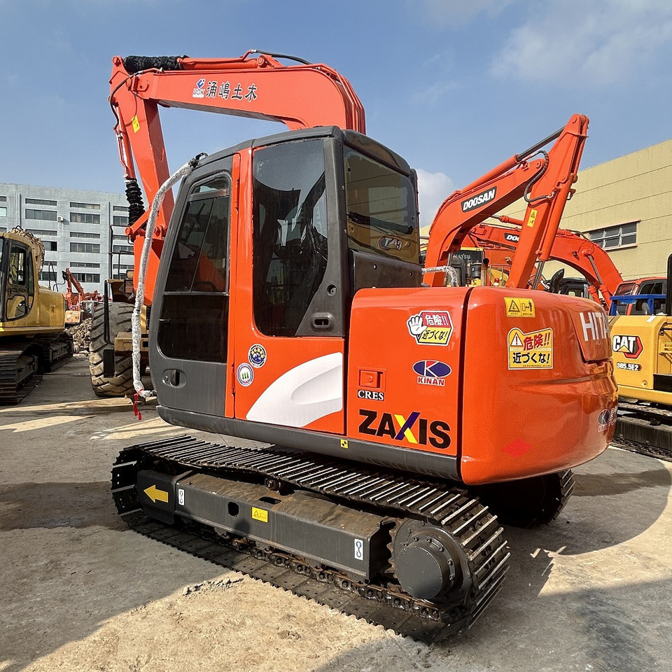 Hitachi ZX70 Excavator - 미니 굴삭기 : 사진 1 Hitachi ZX70 Excavator - 미니 굴삭기 : 사진 1