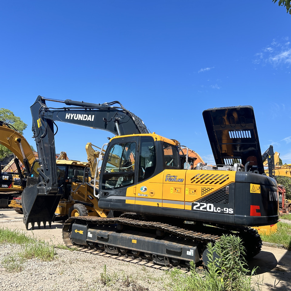 Hyundai 220LC-9S Excavator - 크롤러 굴삭기 : 사진 3 Hyundai 220LC-9S Excavator - 크롤러 굴삭기 : 사진 3