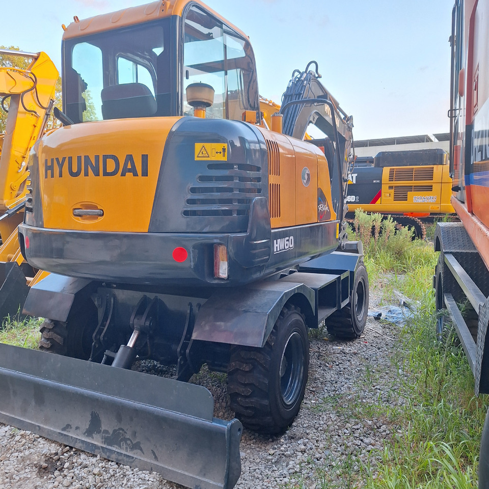 Hyundai 60vs  excavator - 휠 굴삭기 : 사진 1 Hyundai 60vs  excavator - 휠 굴삭기 : 사진 1