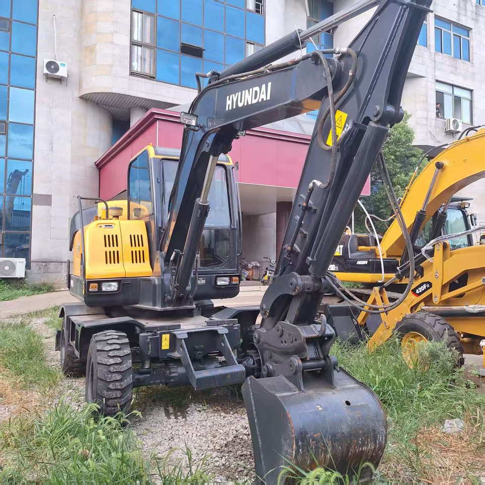 Hyundai HW60  excavator - 휠 굴삭기 : 사진 2 Hyundai HW60  excavator - 휠 굴삭기 : 사진 2