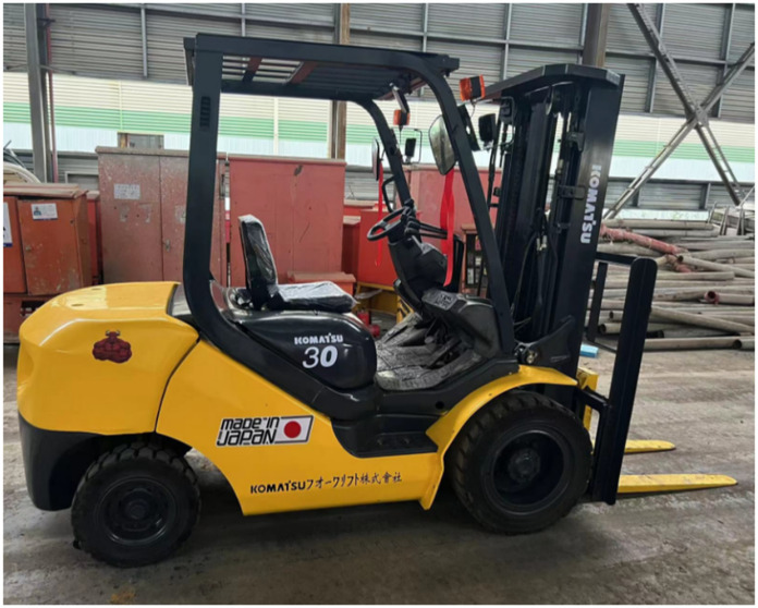 Japanese second hand Komatsu Forklifts FD30 with high performance for sale in shanghai yard - 디젤 지게차 : 사진 1 Japanese second hand Komatsu Forklifts FD30 with high performance for sale in shanghai yard - 디젤 지게차 : 사진 1