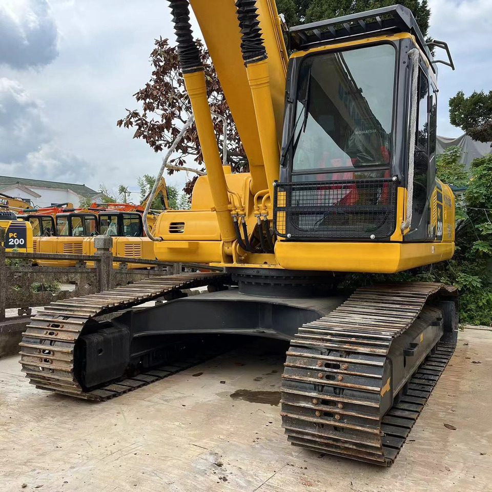 Komatsu PC 220-8 Excavator - 크롤러 굴삭기 : 사진 4 Komatsu PC 220-8 Excavator - 크롤러 굴삭기 : 사진 4
