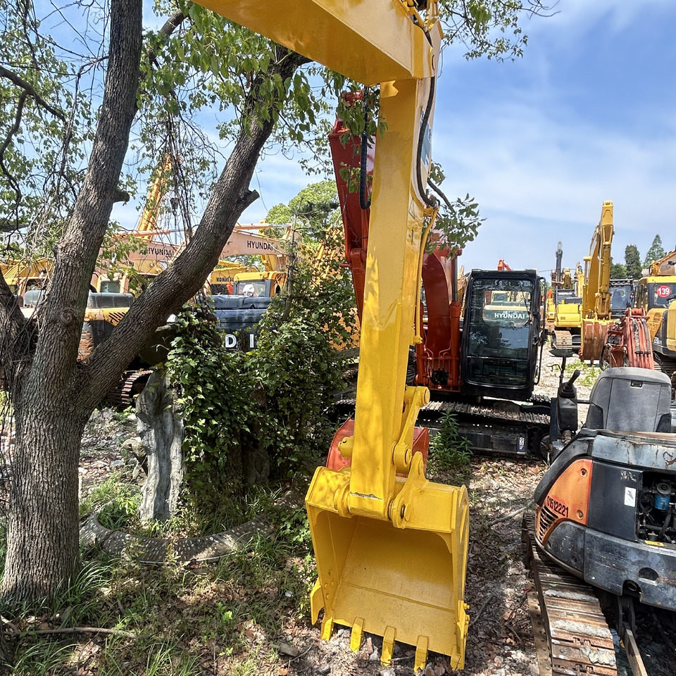 Komatsu PC130 Excavator - 크롤러 굴삭기 : 사진 4 Komatsu PC130 Excavator - 크롤러 굴삭기 : 사진 4