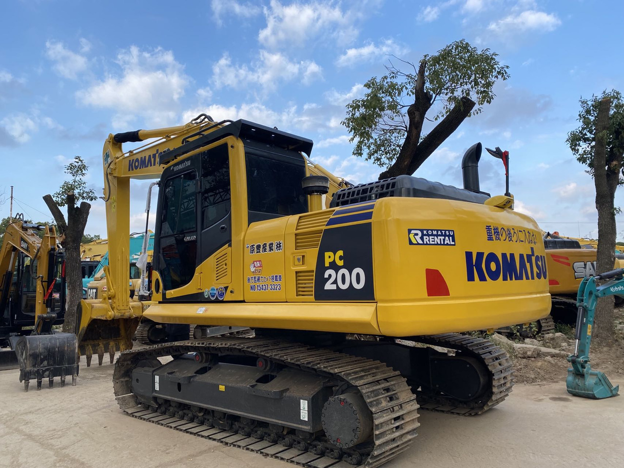 Komatsu PC200-8 Excavator - 크롤러 굴삭기 : 사진 4 Komatsu PC200-8 Excavator - 크롤러 굴삭기 : 사진 4