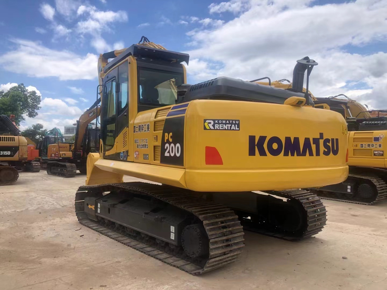 Komatsu PC200-8 Excavator - 크롤러 굴삭기 : 사진 2 Komatsu PC200-8 Excavator - 크롤러 굴삭기 : 사진 2
