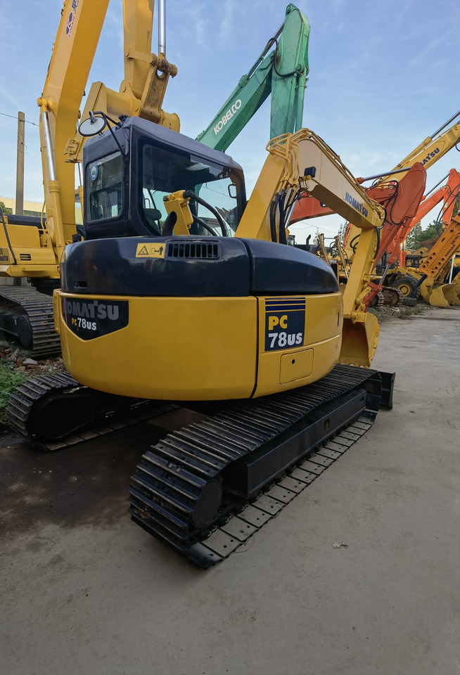 Komatsu pc78 Excavator - 크롤러 굴삭기 : 사진 1 Komatsu pc78 Excavator - 크롤러 굴삭기 : 사진 1
