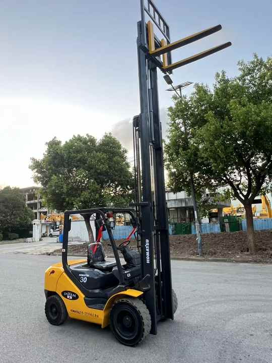 Low price used Komatsu Forklifts FD30 secondhand Komatsu FD30 japanese used forklift for sale - 디젤 지게차 : 사진 5 Low price used Komatsu Forklifts FD30 secondhand Komatsu FD30 japanese used forklift for sale - 디젤 지게차 : 사진 5