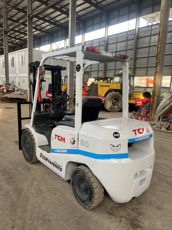 TCM FD30 Forklift - 디젤 지게차 : 사진 4 TCM FD30 Forklift - 디젤 지게차 : 사진 4