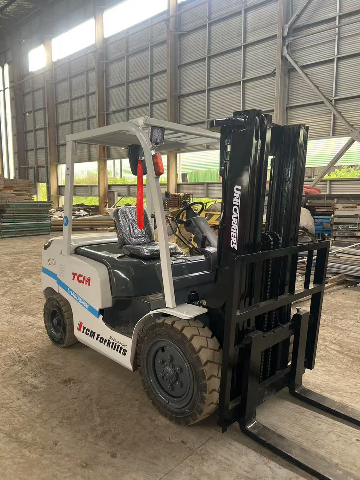 TCM FD30 Forklift - 디젤 지게차 : 사진 4 TCM FD30 Forklift - 디젤 지게차 : 사진 4