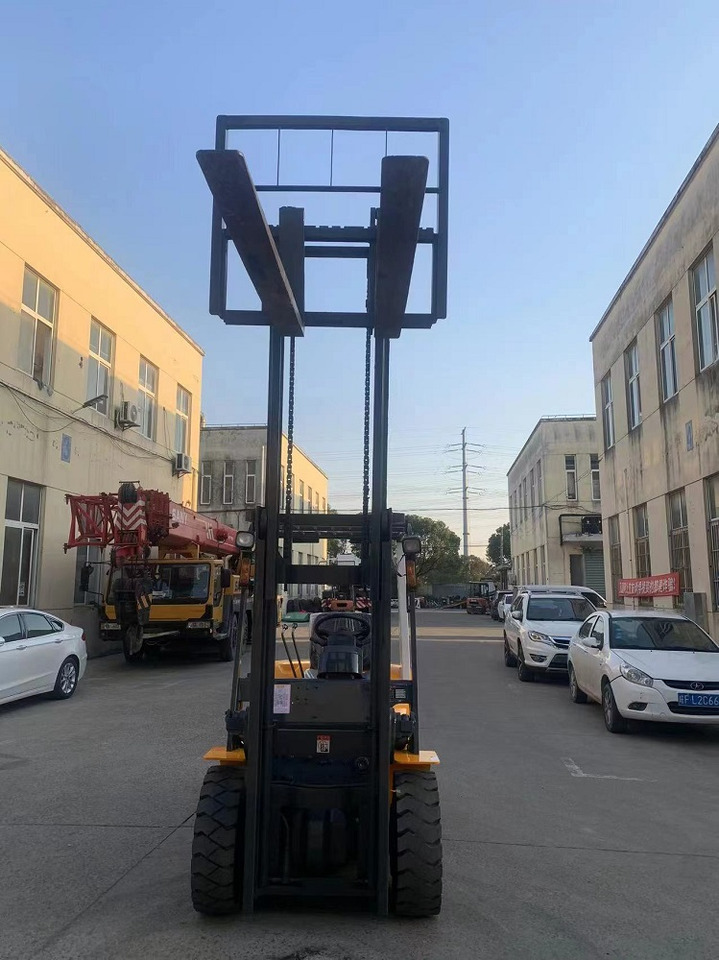TCM FD30 Forklift - 디젤 지게차 : 사진 5 TCM FD30 Forklift - 디젤 지게차 : 사진 5