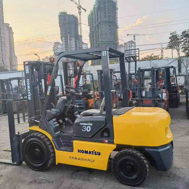 Used Komatsu original Japan Forklift 3 ton FD30 forklift good condition for sale in Shanghai yard - 디젤 지게차 : 사진 5 Used Komatsu original Japan Forklift 3 ton FD30 forklift good condition for sale in Shanghai yard - 디젤 지게차 : 사진 5