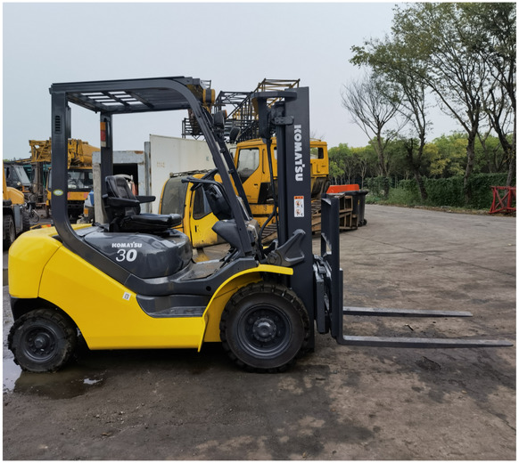 Second hand Komatsu Forklift FD30 with Low price and high performance for sale in shanghai - 디젤 지게차 : 사진 1 Second hand Komatsu Forklift FD30 with Low price and high performance for sale in shanghai - 디젤 지게차 : 사진 1