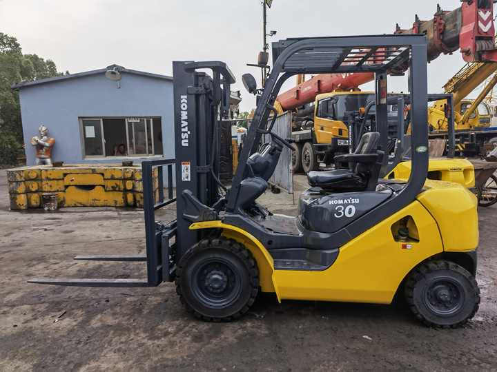 Second hand Komatsu Forklift FD30 with Low price and high performance for sale in shanghai - 디젤 지게차 : 사진 5 Second hand Komatsu Forklift FD30 with Low price and high performance for sale in shanghai - 디젤 지게차 : 사진 5